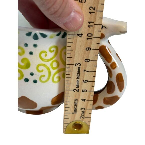 Boston Warehouse Giraffe-Themed Ceramic Mug By Boston Warehouse Dishwasher & Mic - Picture 7 of 8